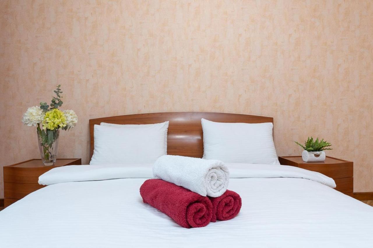 Spacious Apartments In The Center Of Obolon 2 Bedrooms 基輔 外观 照片